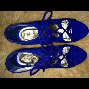 Madden Girl 6.5 Blue Lace-Up Wedges Newish